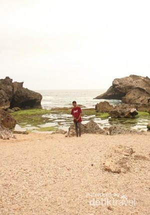 Pantai Wohkudu Yogyakarta  yang Pas Buat Kemping