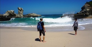 Pantai yang Jadi Primadona di Pacitan