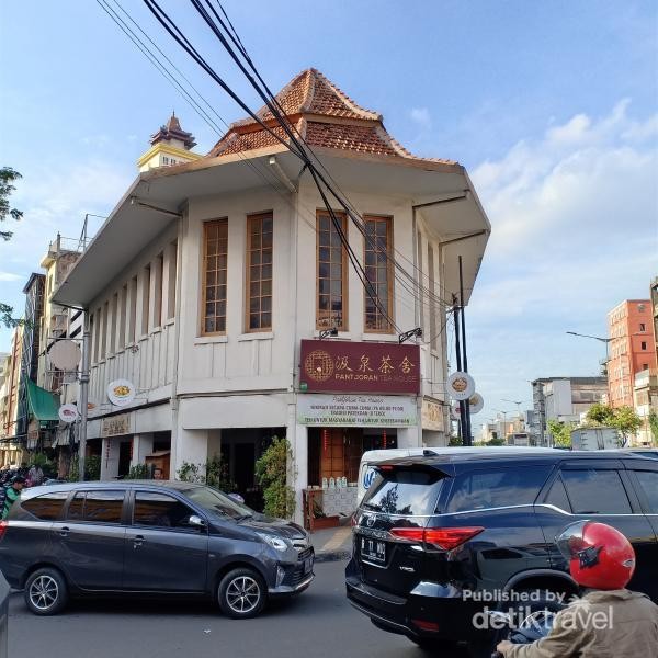 Pantjoran Tea House, Kafe Unik di Pecinan Jakarta