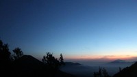 Sunrise dari Hutan Mati