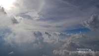 Pemandangan awan-awn dari Puncak Cikuray