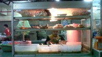 Ini dia Kedai Nasi Lemak Kak Sri yang terkenal itu.