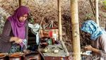 Pasar Kekinian di Banjarnegara Bayarnya Pakai Koin Kayu