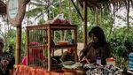 Pasar Kekinian di Banjarnegara Bayarnya Pakai Koin Kayu