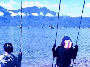 Pasir Panjang, Sensasi Wisata Pantai di Tepian Danau