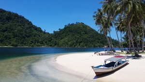 Pasumpahan Island, Maldives dari Sumatera Barat