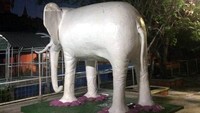 Patung Gajah Putih