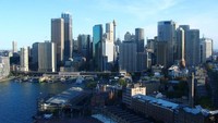 Kawasan Circular Quay disekelilingi gedung-gedung tinggi yang megah,dilihat dari Pylon Lookout. Sangat mempesona
