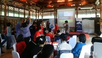 Peserta lain tampak antusias