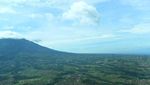 Pemandangan 5 Gunung di Jateng dari Puncak Telomoyo