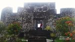 Pemandangan Cantik & Lambang Misterius di Benteng Portugis Ternate