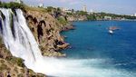 Pemandangan Cantik di 7 Air Terjun yang Langsung Turun ke Laut