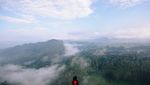 Pemandangan Dahysat Tebing Keraton di Pagi Hari