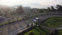 Pemandangan teluk sabang dari gardu pandang tugu