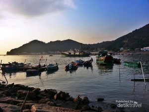 Pemandangan Hong Kong Tanpa Gedung Pencakar Langit, Ada!