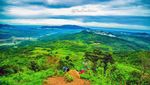 Pemandangan Luar Biasa dari Atas Gunung Batu Jonggol