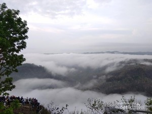 Pemandangan Magis Negeri di Atas Awan Yogyakarta