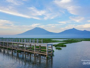 Pemandangan Serba Cantik di Rawa Pening, Semarang