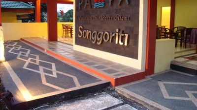 Pemandian Air Panas Alami PAPA Songgoriti