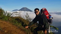 Narsis di trek Plateu Dieng