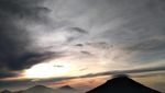 Pendakian Gunung Sindoro via Kledung Tutup Lagi di Oktober