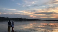 Senja di Danau Buatan Rumbai