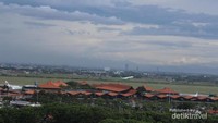 Suasana bandaranya