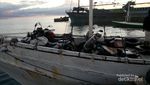 Pengalaman Melintasi Selat Sape di Sumbawa Dengan Kapal Phinisi