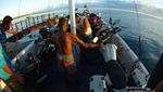 Pengalaman Melintasi Selat Sape di Sumbawa Dengan Kapal Phinisi