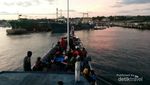 Pengalaman Melintasi Selat Sape di Sumbawa Dengan Kapal Phinisi