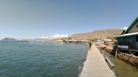 Indahnya Desa Komodo dari Tepi Pantai