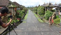 Suasana pagi yang mendung di Desa Penglipuran. bersih, tenang dan dikelilingi penduduk yang ramah.