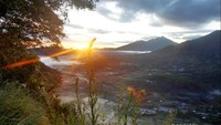 Sunrise Cantik Desa Pinggan