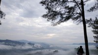 Selfi dulu dengan latar keindahan alam Bukit Pentulu Indah