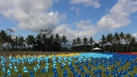 Setiap warna dikelompokkan dan diatur pada baris tertentu .