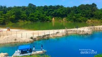 Hijau toska dan biru, 2 warna nan mempesona dari kawasan Telaga Biru Cigaru