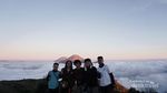 Perdana Mendaki Gunung Prau, Langsung Jatuh Hati
