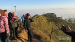 Perjalanan Menggapai Puncak Mega di Bandung