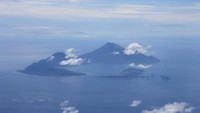 Pulau Biaro, dengan laguna ditengahnya