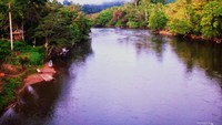 Sungai yang dilewati di perjalanan