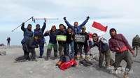 Berhasil sampai di Puncak Mahameru