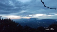 menunggu matahari pertama di 2013