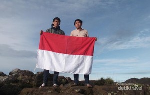 Perjuangan Melihat Sunrise di Puncak Ceremai
