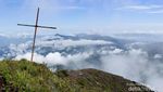 Perjuangan Mendaki Gunung Inerie, Piramida Alam di Flores