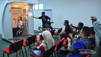Saat mengikuti kegiatan di AACE di Sepang