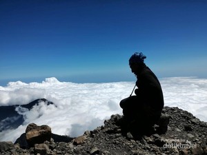 Perjuangan Menggapai Negeri di Atas Awan di Lombok