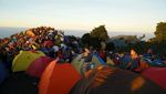 Perjuangan Menikmati Sunrise di Puncak Gunung Prau
