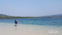 Air jernih di Pulau Peucang