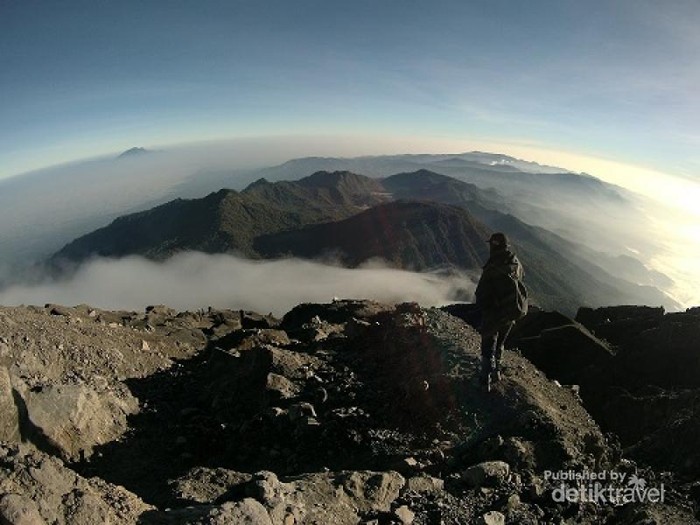 Perjuangan selamatkan pendaki di blank 75 semeru