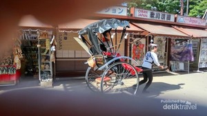 Perkasanya Wanita Jepang, Terbukti Jadi Penarik Becak